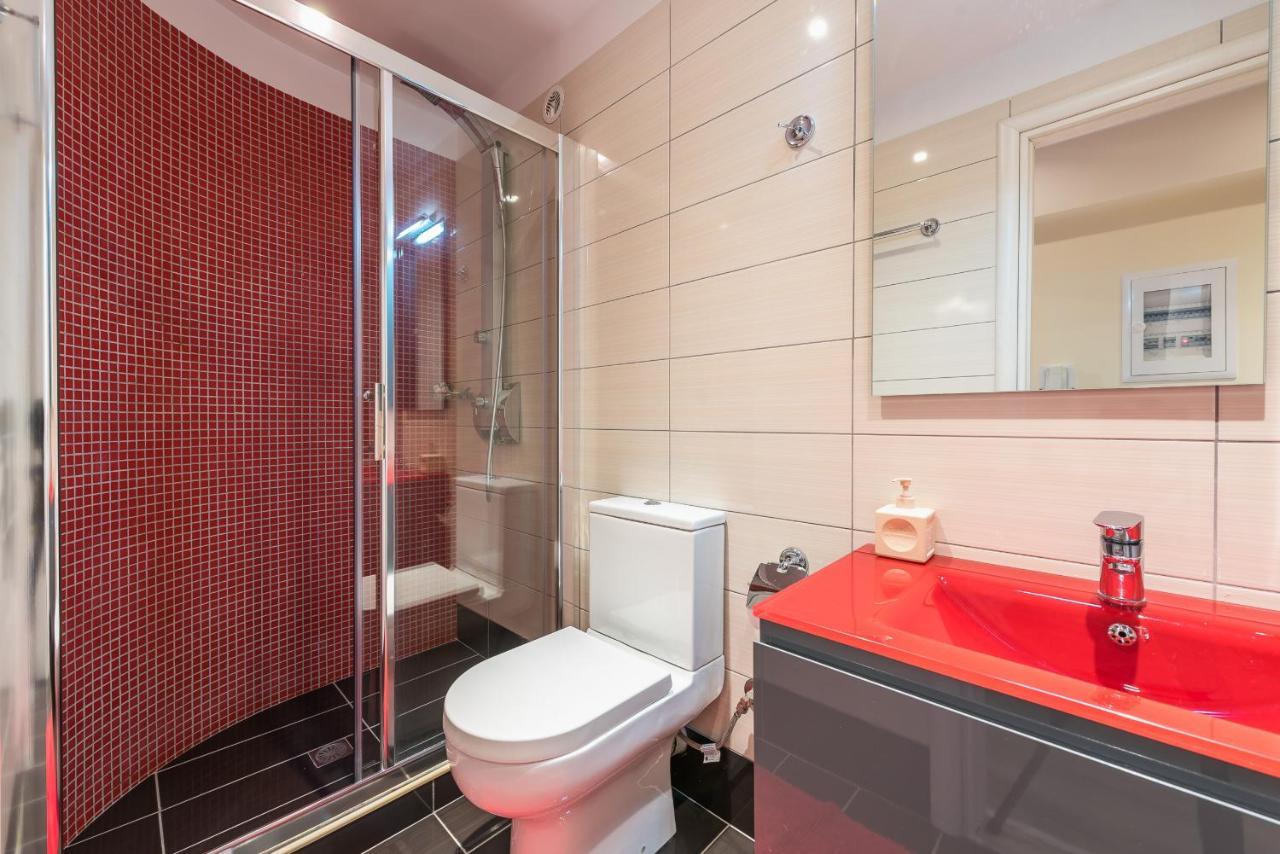 An Impressive 2 Bdr Apt In Glyfada Athene Buitenkant foto
