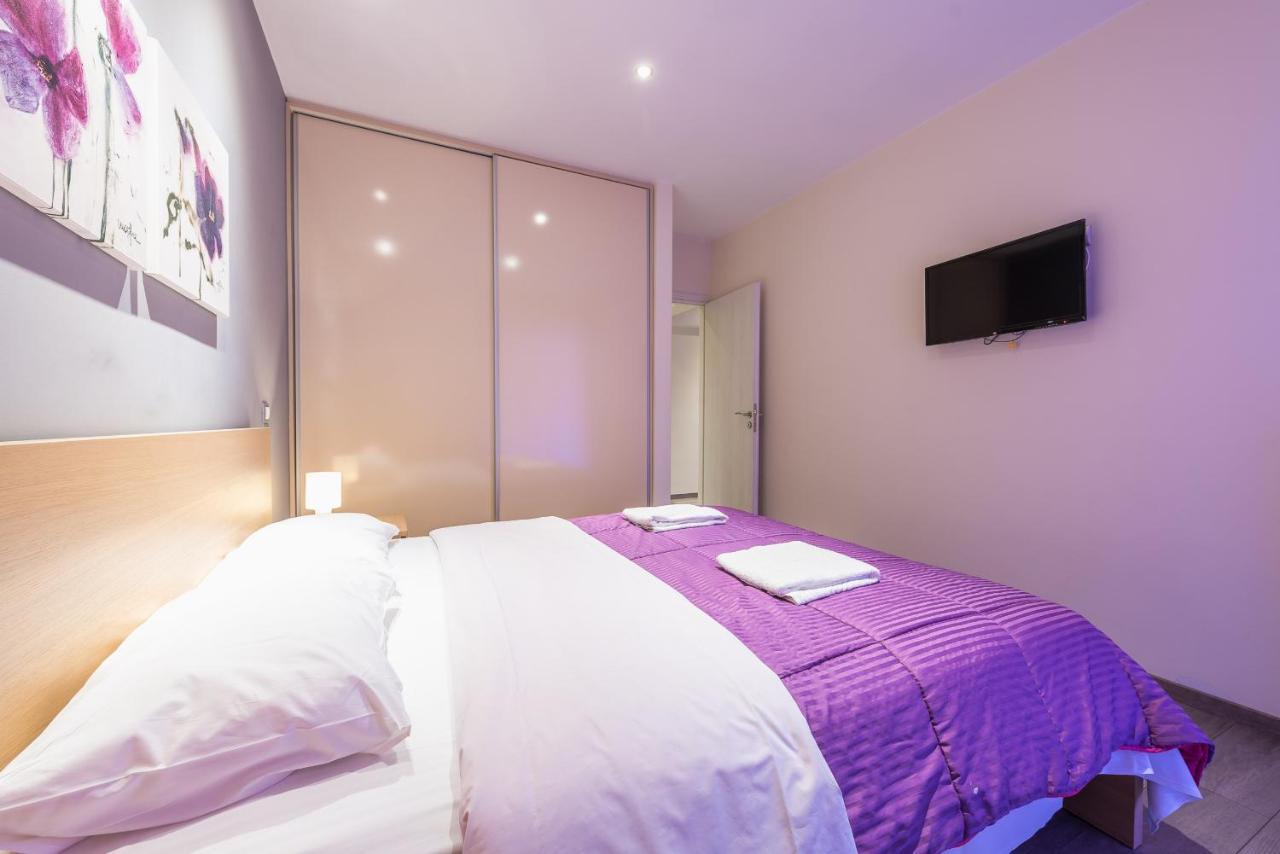 An Impressive 2 Bdr Apt In Glyfada Athene Buitenkant foto